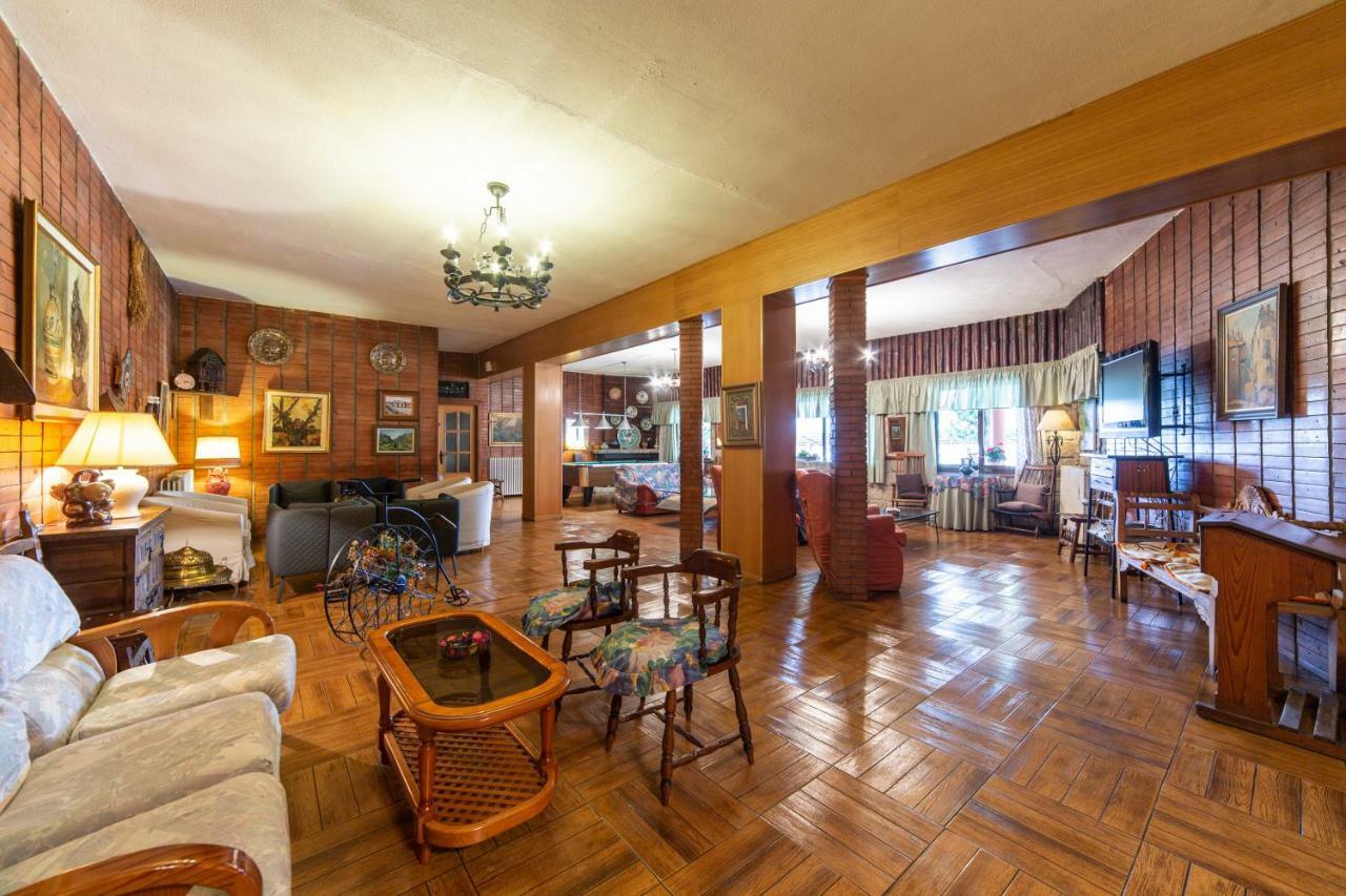 Hotel Mavi La Cabrera Eksteriør billede
